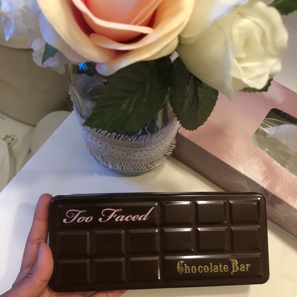 Too faced chocolate bar palette